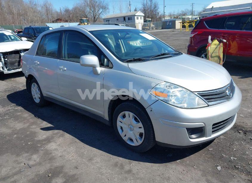 2011 Nissan Versa 1.8S (VIN 3N1BC1AP8BL377282) main photo