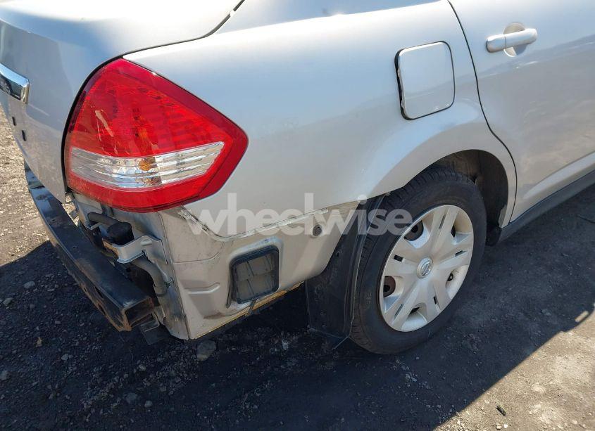 Photo 13 of 2011 Nissan Versa 1.8S (VIN 3N1BC1AP8BL377282)