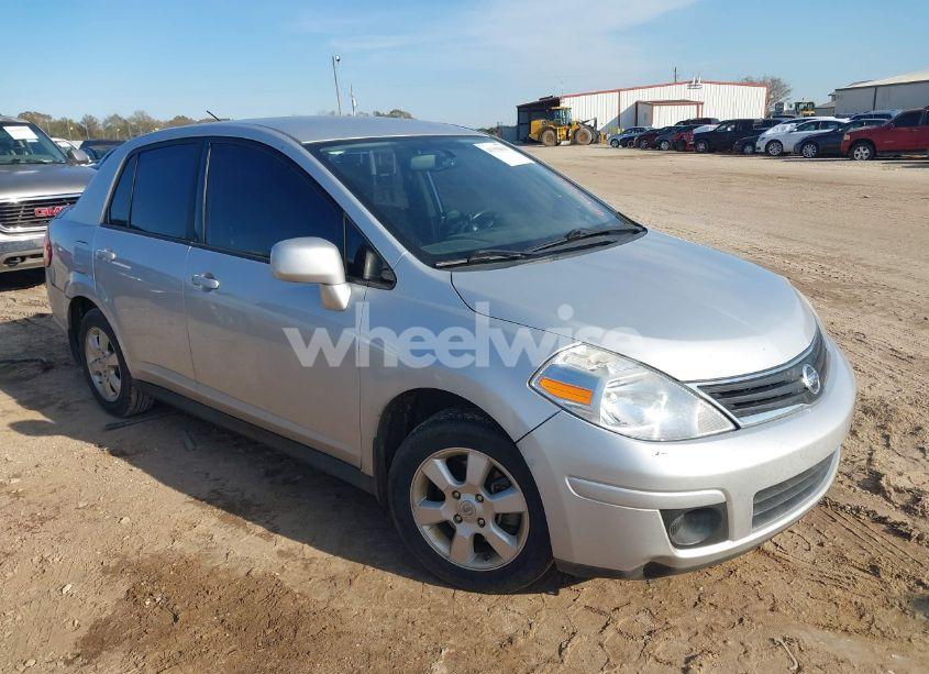 2010 Nissan Versa 1.8SL (VIN 3N1BC1APXAL368694) main photo