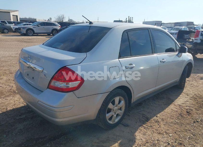Photo 4 of 2010 Nissan Versa 1.8SL (VIN 3N1BC1APXAL368694)