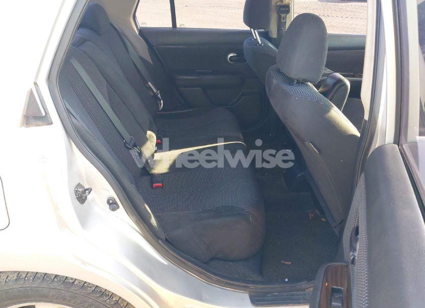 Photo 8 of 2010 Nissan Versa 1.8SL (VIN 3N1BC1APXAL368694)