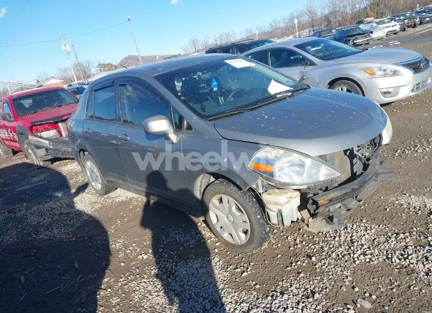 2010 Nissan Versa 1.8 S (VIN 3N1BC1APXAL383311) main photo