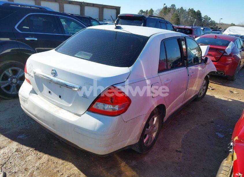 Photo 4 of 2010 Nissan Versa 1.8SL (VIN 3N1BC1APXAL423323)