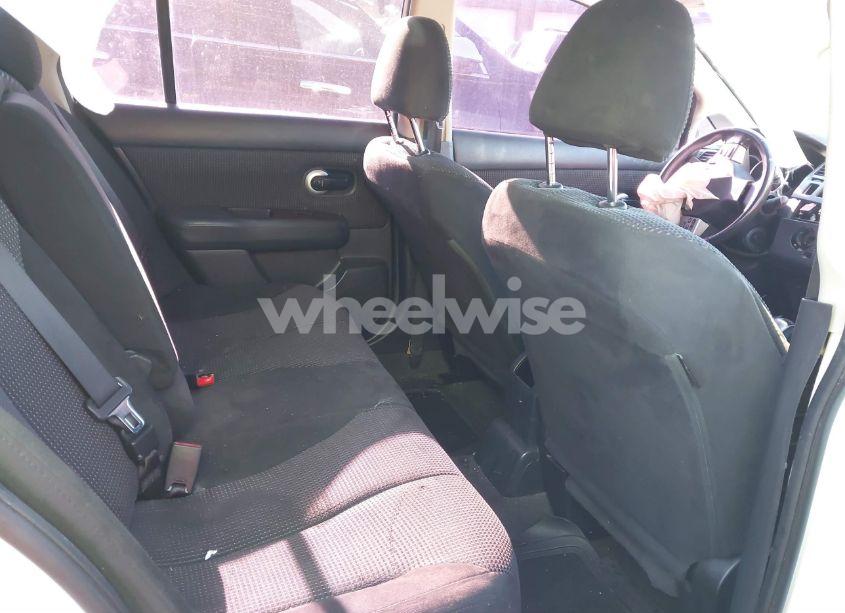 Photo 8 of 2010 Nissan Versa 1.8SL (VIN 3N1BC1APXAL423323)