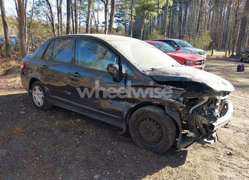 2010 Nissan Versa 1.8S (VIN 3N1BC1APXAL429610) main photo