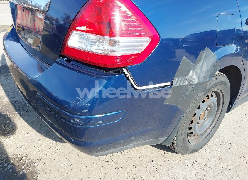 Photo 13 of 2011 Nissan Versa 1.8S (VIN 3N1BC1APXBL395928)