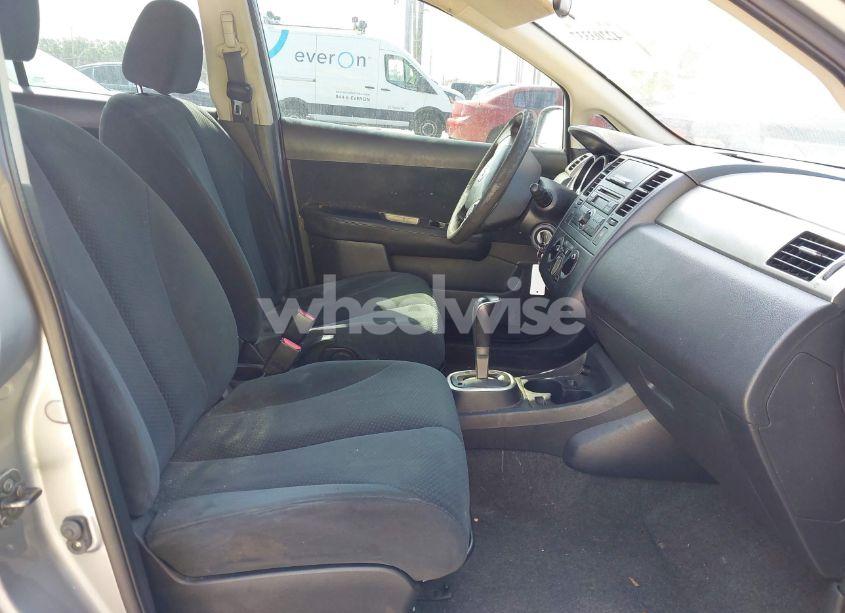 Photo 5 of 2010 Nissan Versa 1.8S (VIN 3N1BC1CP0AL358270)