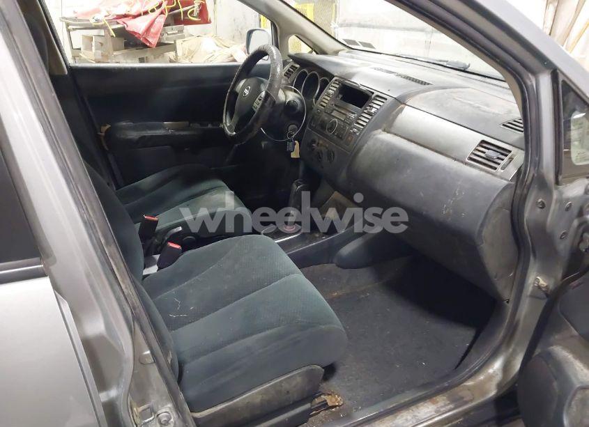 Photo 5 of 2010 Nissan Versa 1.8S (VIN 3N1BC1CP0AL358446)