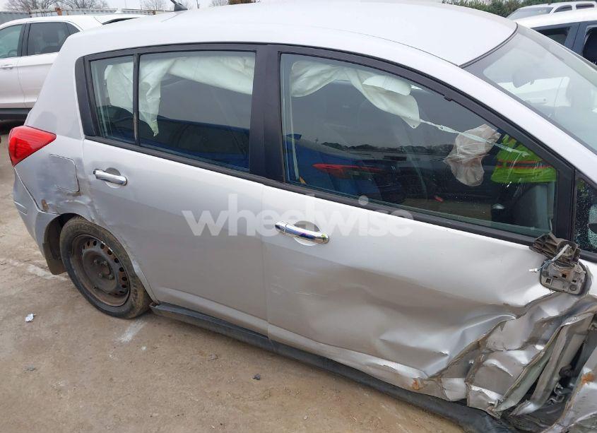 Photo 14 of 2010 Nissan Versa 1.8S (VIN 3N1BC1CP0AL393424)