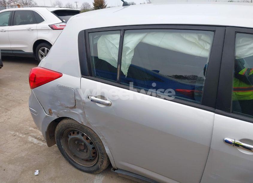 Photo 15 of 2010 Nissan Versa 1.8S (VIN 3N1BC1CP0AL393424)