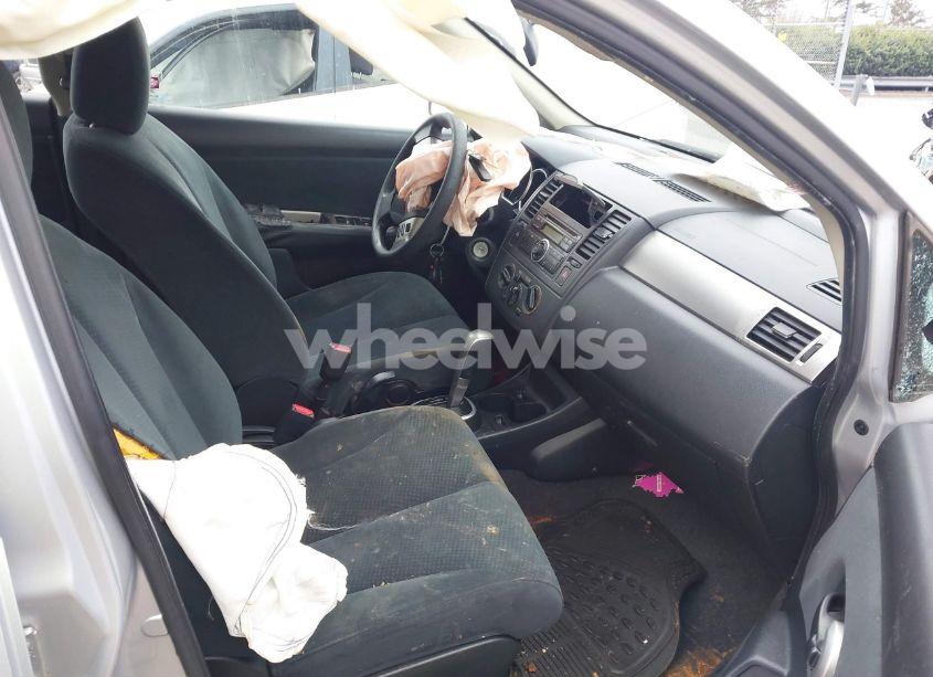 Photo 5 of 2010 Nissan Versa 1.8S (VIN 3N1BC1CP0AL393424)