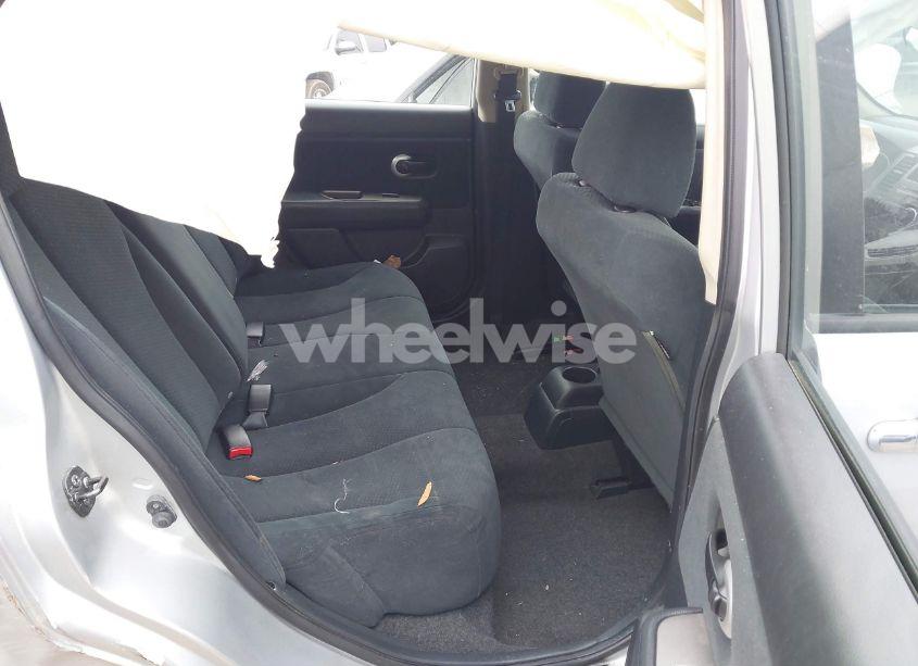 Photo 8 of 2010 Nissan Versa 1.8S (VIN 3N1BC1CP0AL393424)