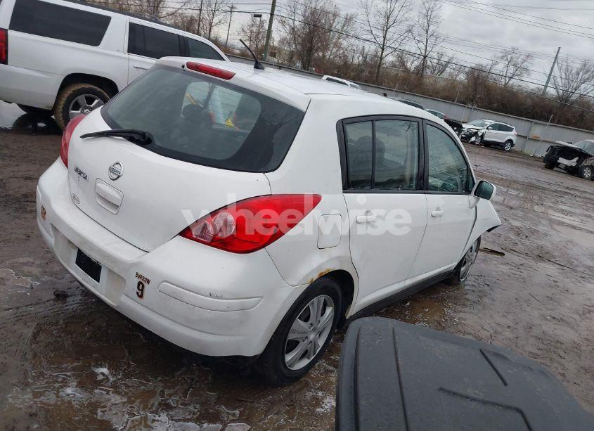 Photo 4 of 2010 Nissan Versa 1.8S (VIN 3N1BC1CP0AL456876)