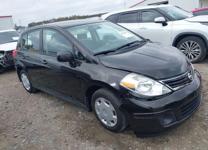 2011 Nissan Versa 1.8S (VIN 3N1BC1CP0BL375779) main photo