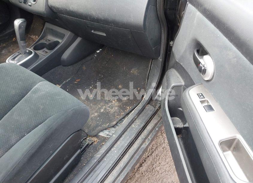 Photo 5 of 2011 Nissan Versa 1.8S (VIN 3N1BC1CP0BL382781)