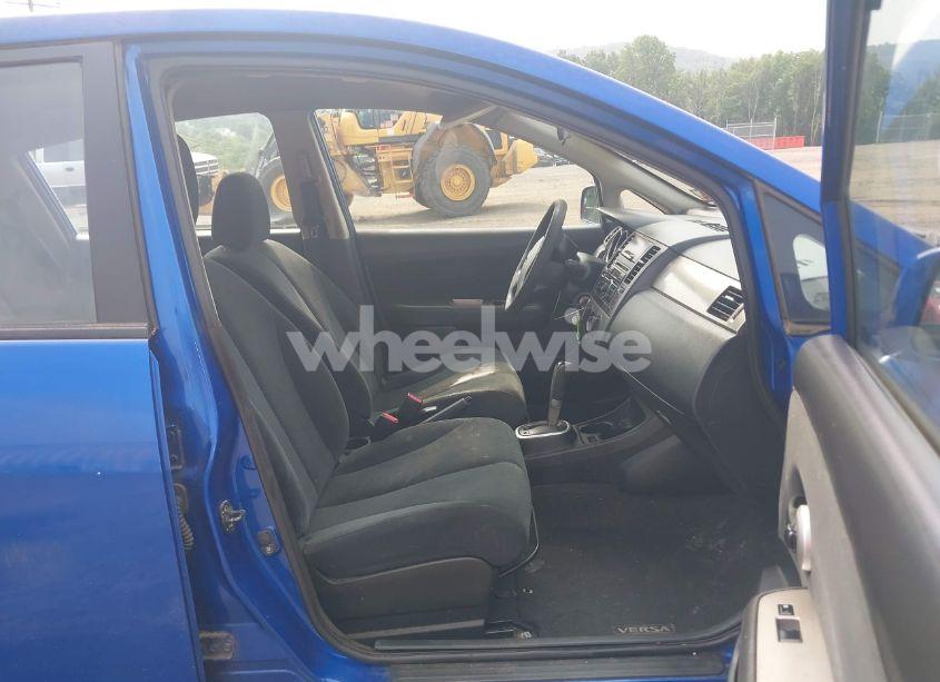 Photo 5 of 2011 Nissan Versa 1.8S (VIN 3N1BC1CP0BL395790)