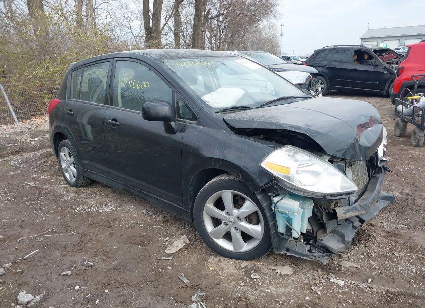 2011 Nissan Versa 1.8SL (VIN 3N1BC1CP0BL492486) main photo