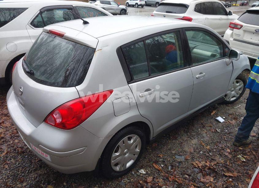 Photo 4 of 2010 Nissan Versa 1.8S (VIN 3N1BC1CP1AL373490)