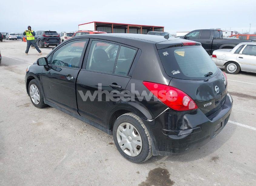 Photo 3 of 2010 Nissan Versa 1.8S (VIN 3N1BC1CP1AL406178)