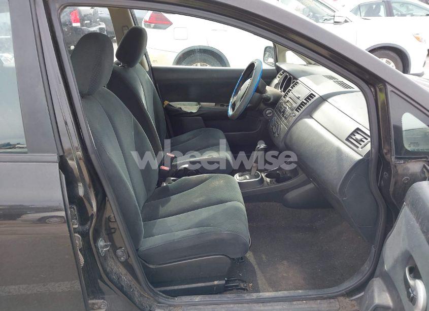 Photo 5 of 2010 Nissan Versa 1.8S (VIN 3N1BC1CP1AL406178)