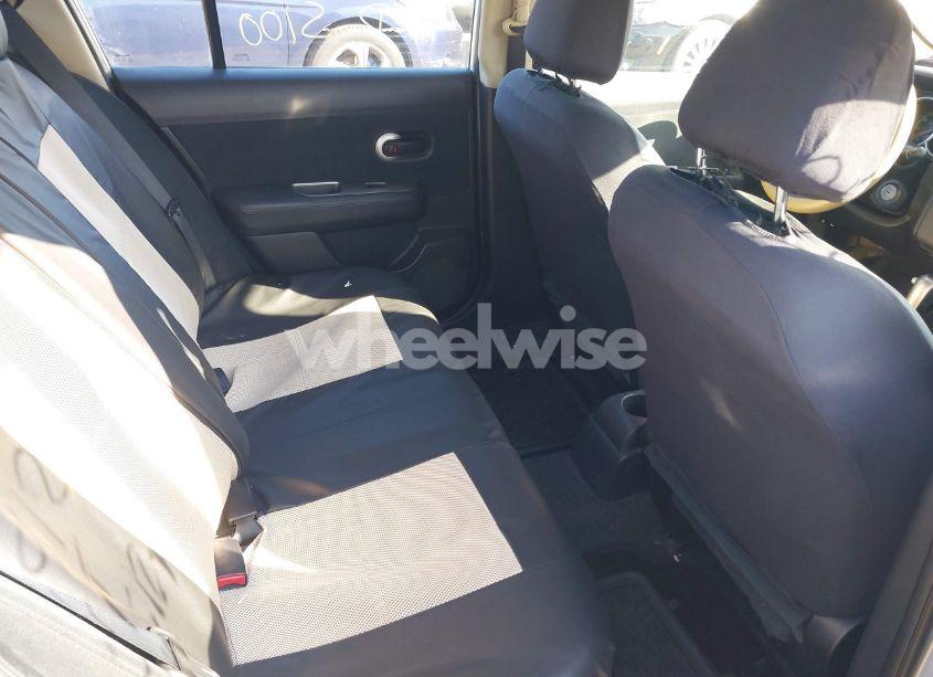 Photo 8 of 2010 Nissan Versa 1.8S (VIN 3N1BC1CP1AL407539)