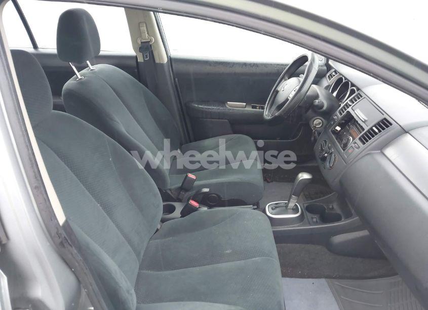 Photo 5 of 2010 Nissan Versa 1.8S (VIN 3N1BC1CP1AL415429)