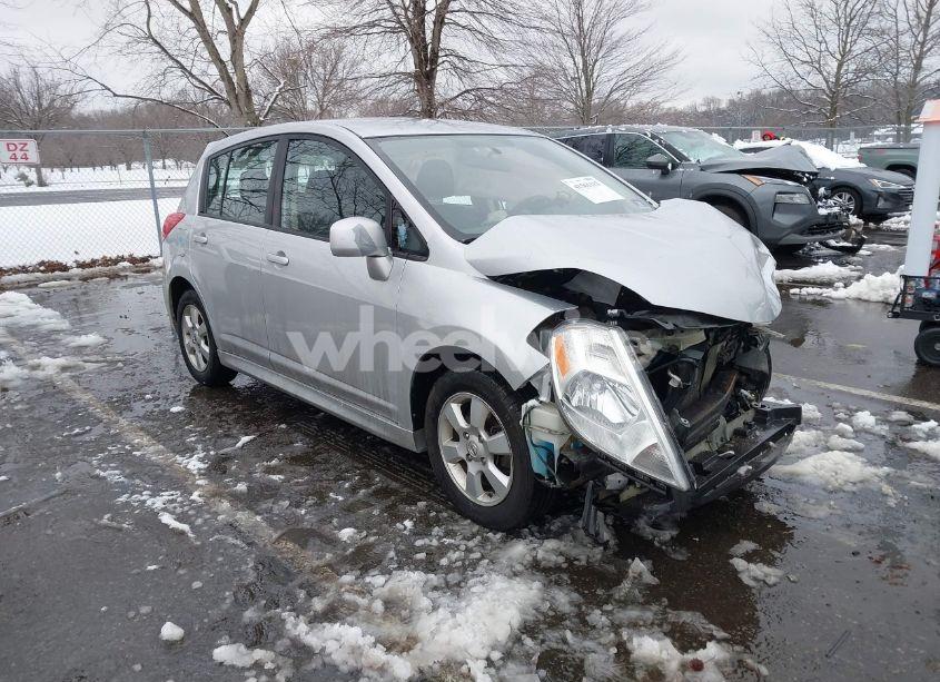 2011 Nissan Versa 1.8SL (VIN 3N1BC1CP1BL371272) main photo