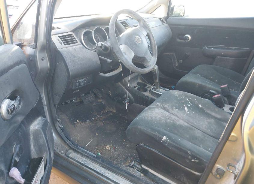 Photo 5 of 2011 Nissan Versa 1.8S (VIN 3N1BC1CP1BL385687)