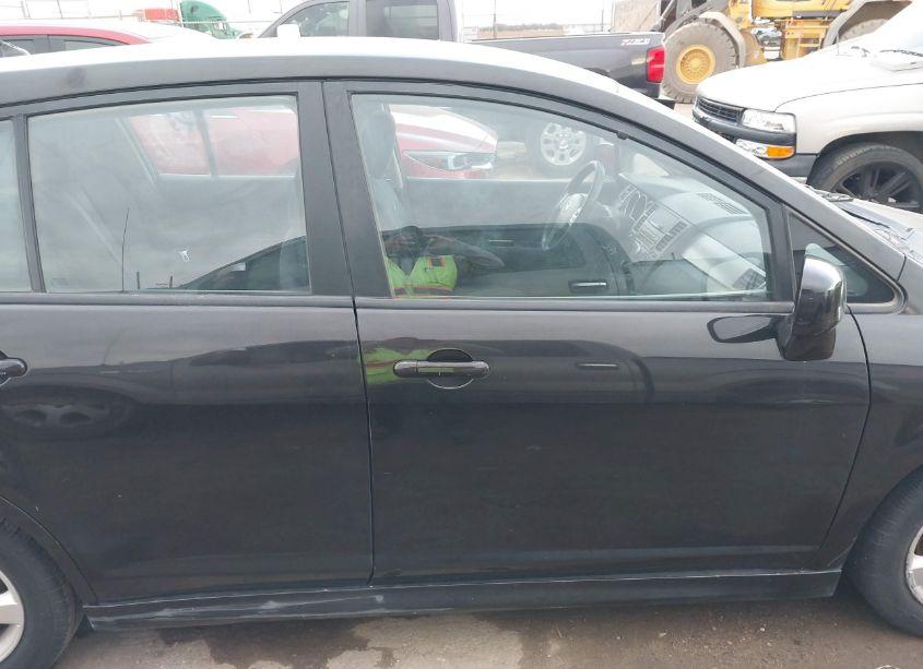 Photo 13 of 2011 Nissan Versa 1.8SL (VIN 3N1BC1CP1BL390890)