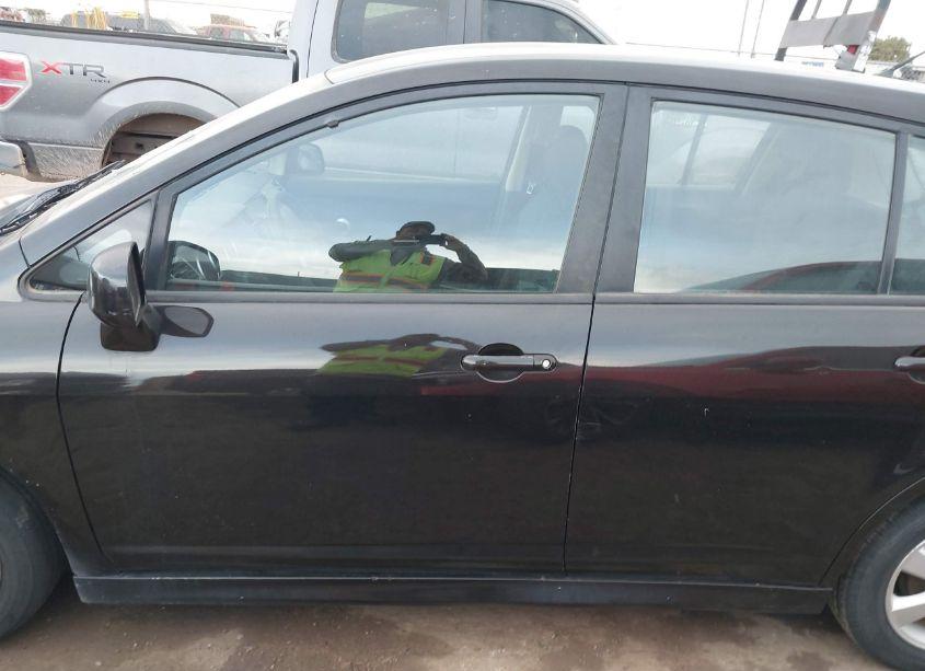 Photo 14 of 2011 Nissan Versa 1.8SL (VIN 3N1BC1CP1BL390890)