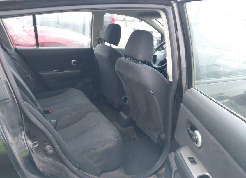 Photo 8 of 2011 Nissan Versa 1.8SL (VIN 3N1BC1CP1BL390890)