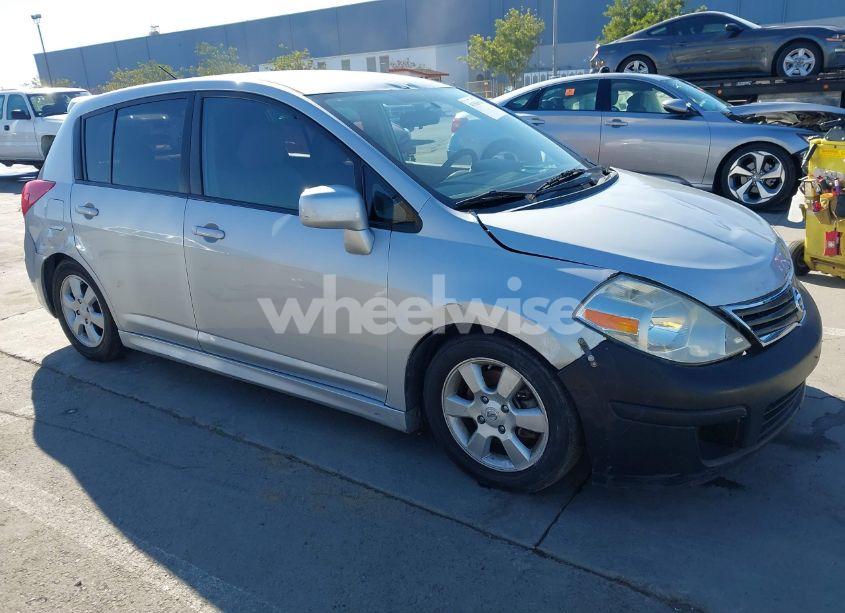 2010 Nissan Versa 1.8SL (VIN 3N1BC1CP2AL377564) main photo