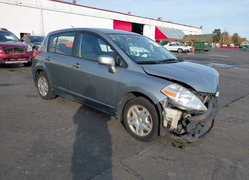 2010 Nissan Versa 1.8S (VIN 3N1BC1CP2AL389388) main photo