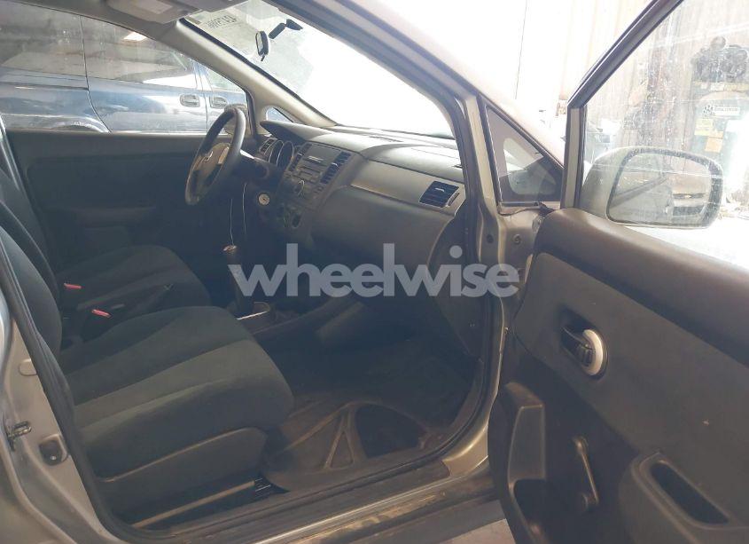 Photo 5 of 2010 Nissan Versa 1.8S (VIN 3N1BC1CP2AL390914)