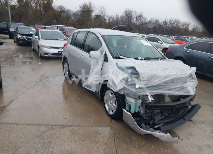 2010 Nissan Versa 1.8S (VIN 3N1BC1CP2AL411714) main photo