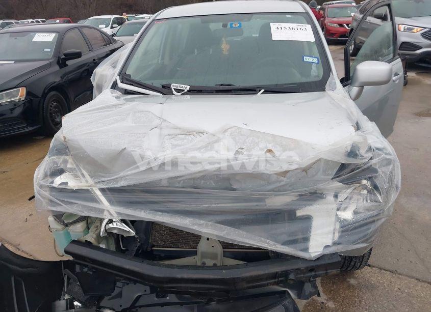 Photo 10 of 2010 Nissan Versa 1.8S (VIN 3N1BC1CP2AL411714)