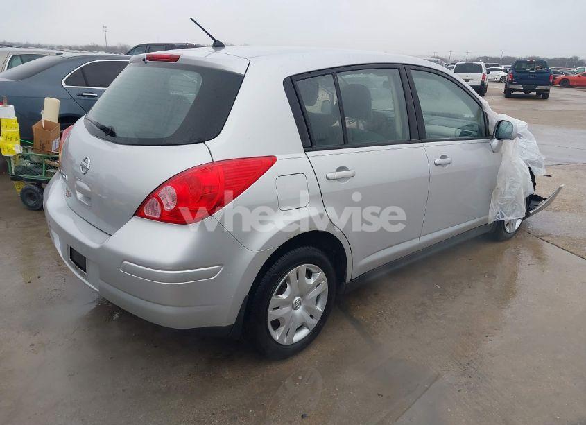 Photo 4 of 2010 Nissan Versa 1.8S (VIN 3N1BC1CP2AL411714)