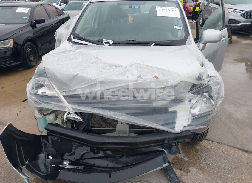 Photo 6 of 2010 Nissan Versa 1.8S (VIN 3N1BC1CP2AL411714)