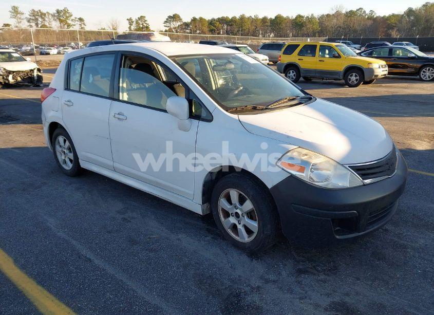 2011 Nissan Versa 1.8SL (VIN 3N1BC1CP2BL403100) main photo