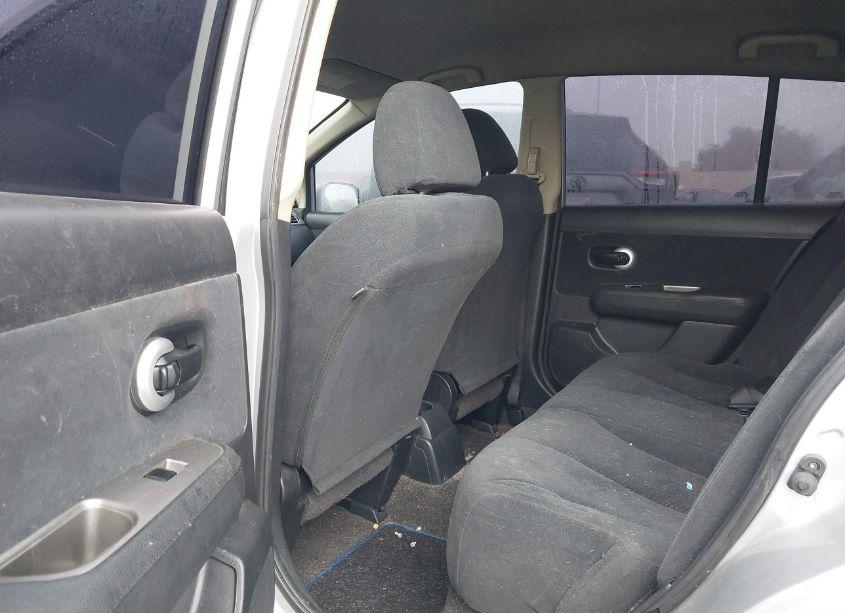 Photo 8 of 2011 Nissan Versa 1.8S (VIN 3N1BC1CP2BL476208)