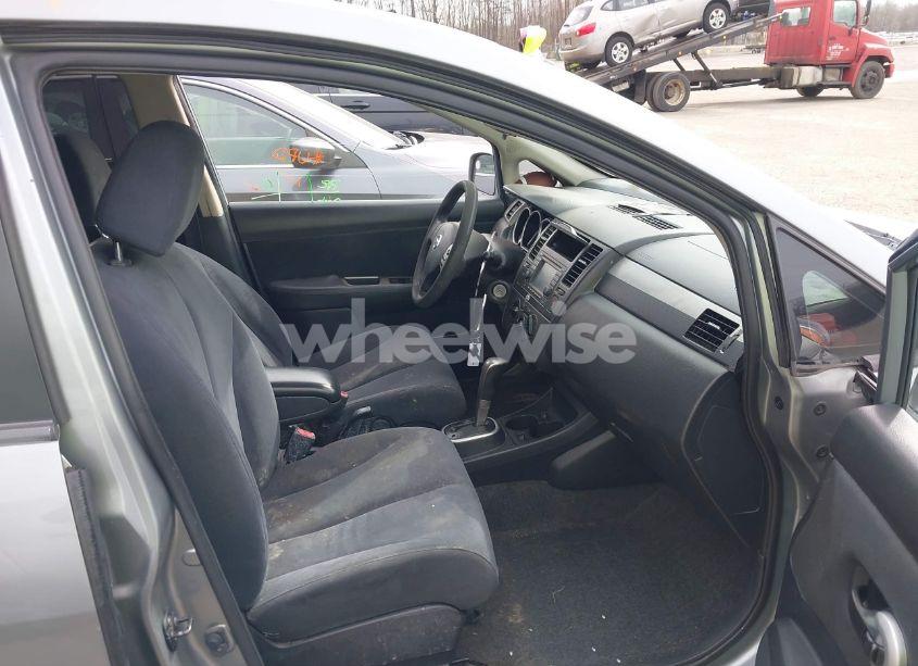 Photo 5 of 2011 Nissan Versa 1.8SL (VIN 3N1BC1CP2BL485409)