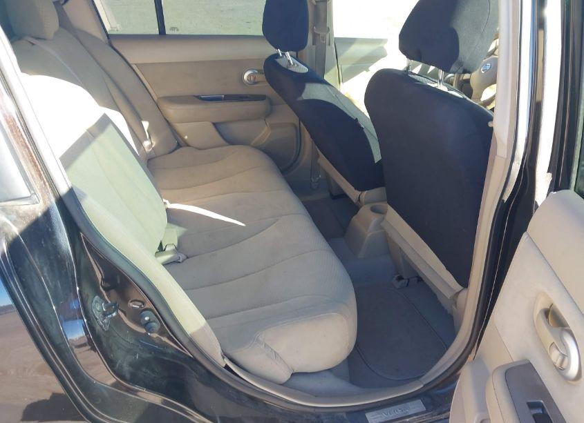 Photo 8 of 2011 Nissan Versa 1.8S (VIN 3N1BC1CP2BL500619)