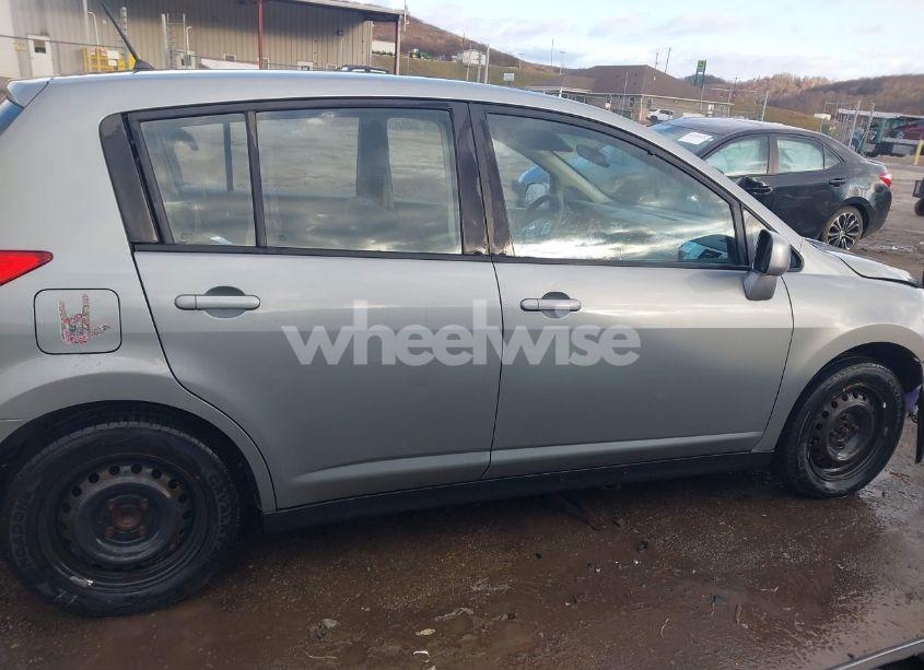 Photo 14 of 2010 Nissan Versa 1.8S (VIN 3N1BC1CP3AL356366)