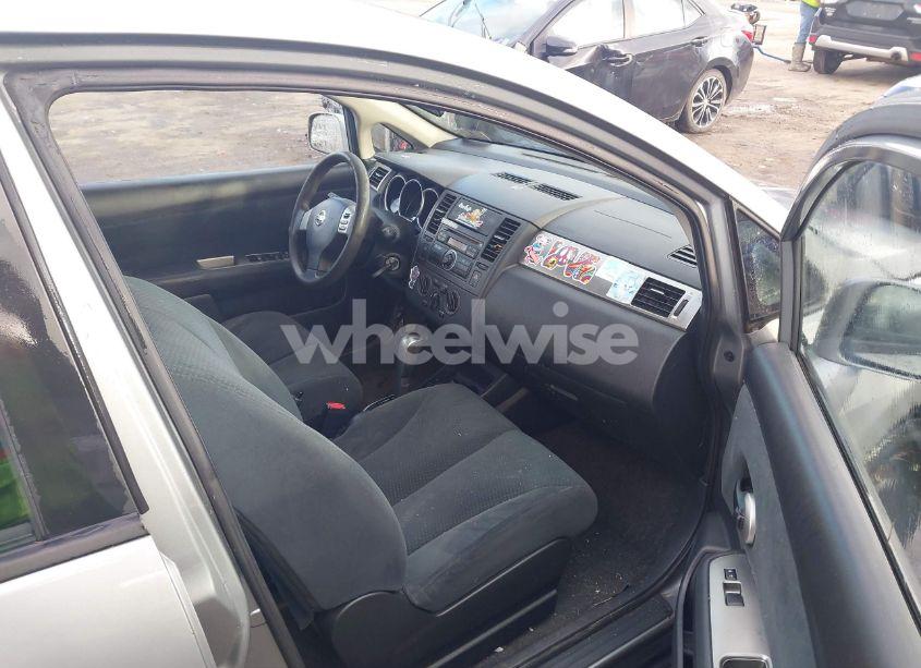 Photo 5 of 2010 Nissan Versa 1.8S (VIN 3N1BC1CP3AL356366)