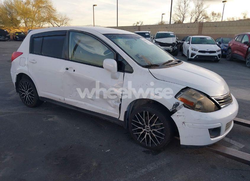 2011 Nissan Versa 1.8S (VIN 3N1BC1CP3BL449907) main photo