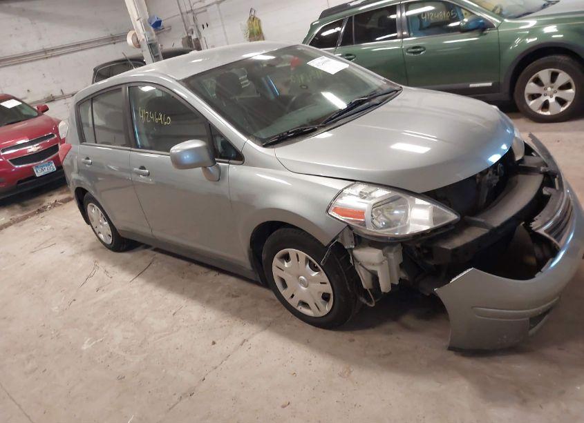 2010 Nissan Versa 1.8S (VIN 3N1BC1CP4AL369725) main photo