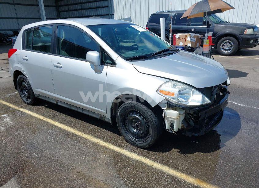 2011 Nissan Versa 1.8S (VIN 3N1BC1CP5BL425494) main photo