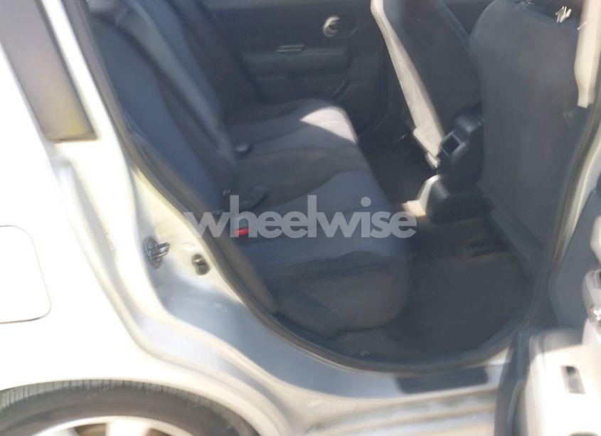 Photo 8 of 2011 Nissan Versa 1.8SL (VIN 3N1BC1CP5BL457491)