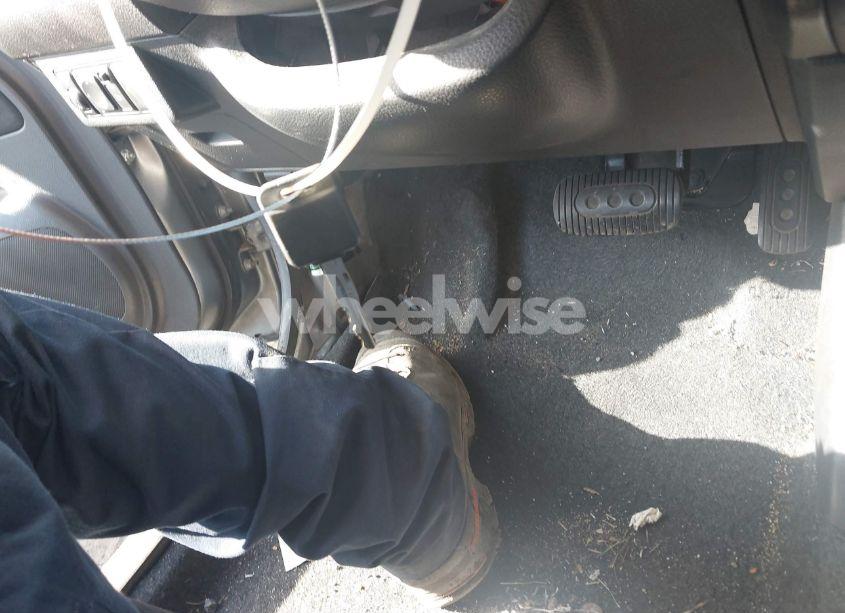 Photo 11 of 2011 Nissan Versa 1.8S (VIN 3N1BC1CP5BL517754)