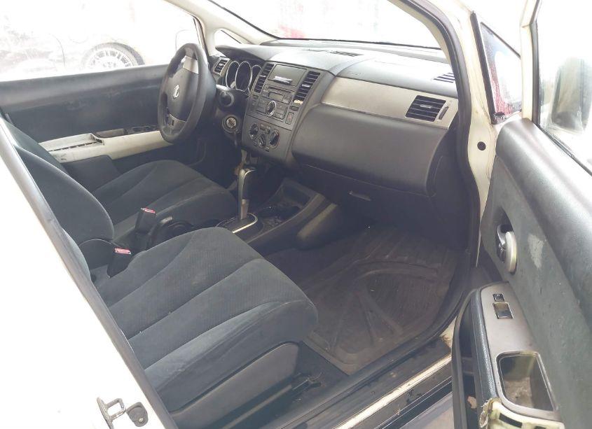 Photo 5 of 2010 Nissan Versa 1.8S (VIN 3N1BC1CP6AL431111)